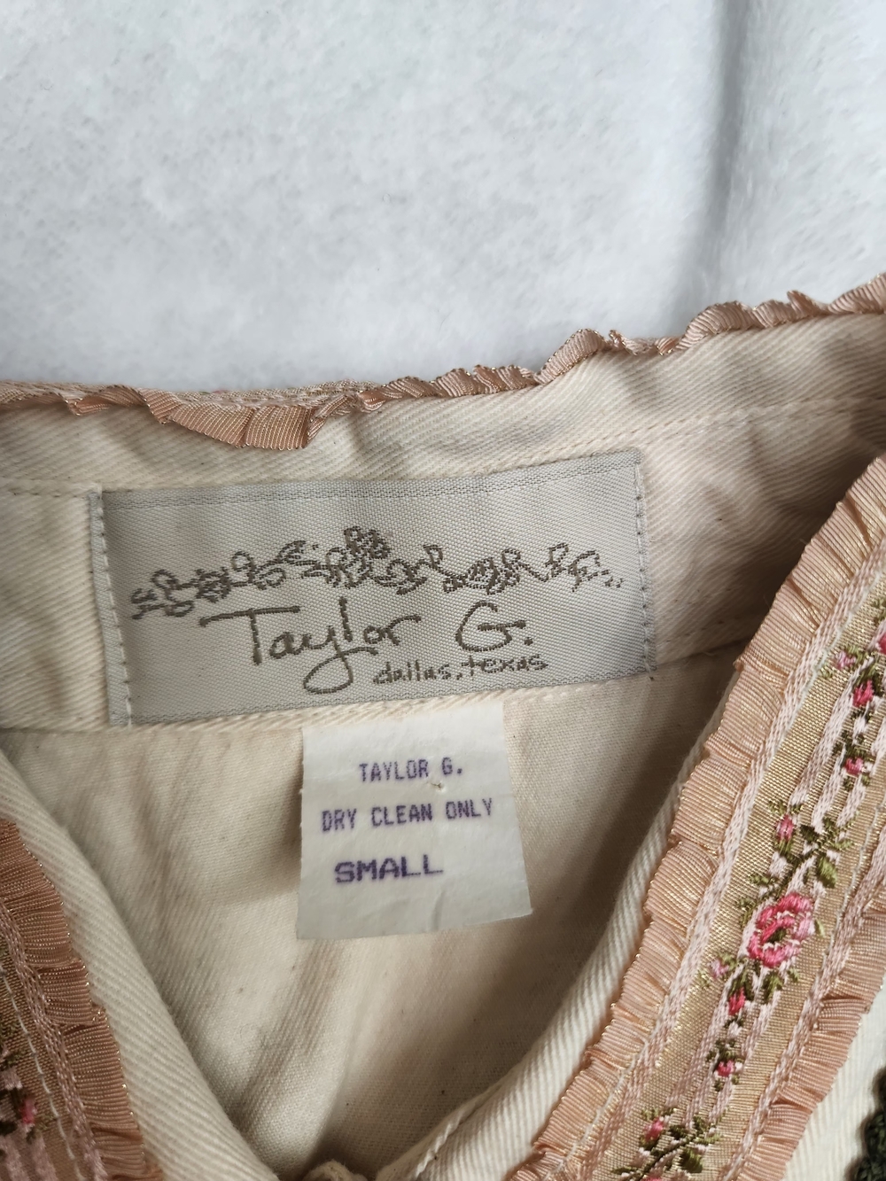 Vintage Taylor Cream and Peach Layered Lace Button-Down Top - Picture 14 of 16